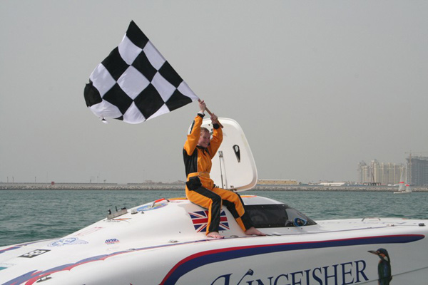 Joanna-Page-X-CAT-RACING_we.jpg