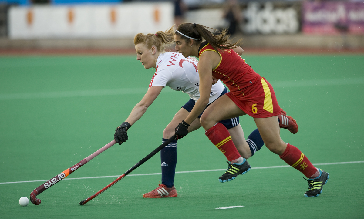 England's Nicola White in actionagainst Spain in the final pool game_1.jpg