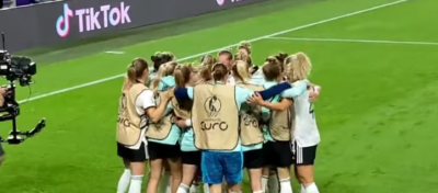 Women sport news - POPP BRACE SENDS GERMANY TO THE EURO FINAL!