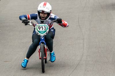 Women sport news - SHRIEVER ADDS RAINBOW JERSEY TO HER OLYMPIC GOLD TO COMPLETE PERFECT SUMMER