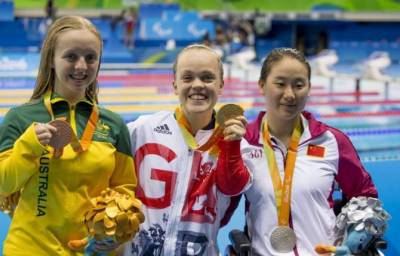 Women sport news - Superb Ellie Simmonds grabs gold with world record